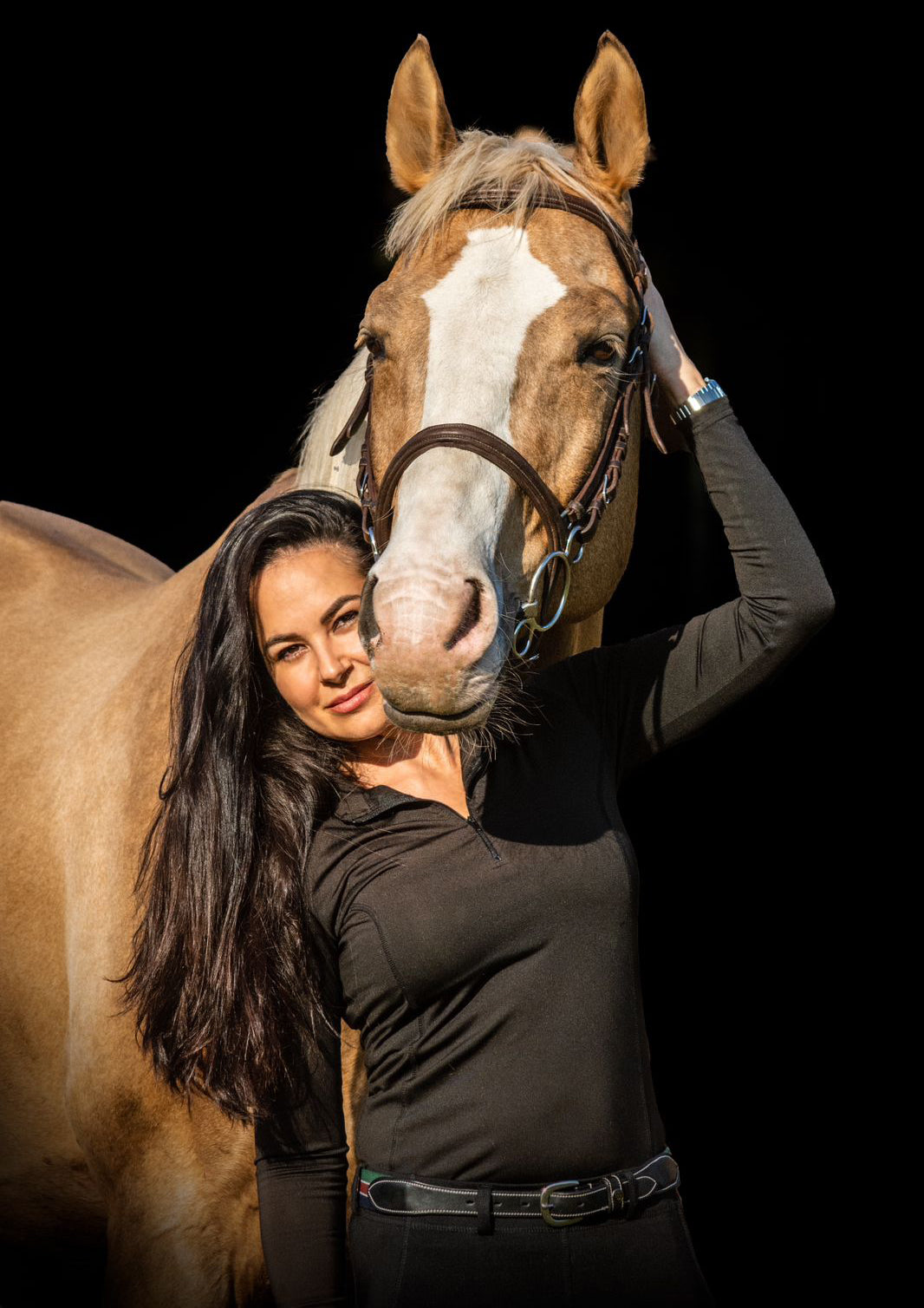 Dean Mandim posing with her horse